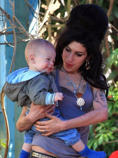 AmyWinehouseSheJustWantedToBeAWifeAndMother.jpg